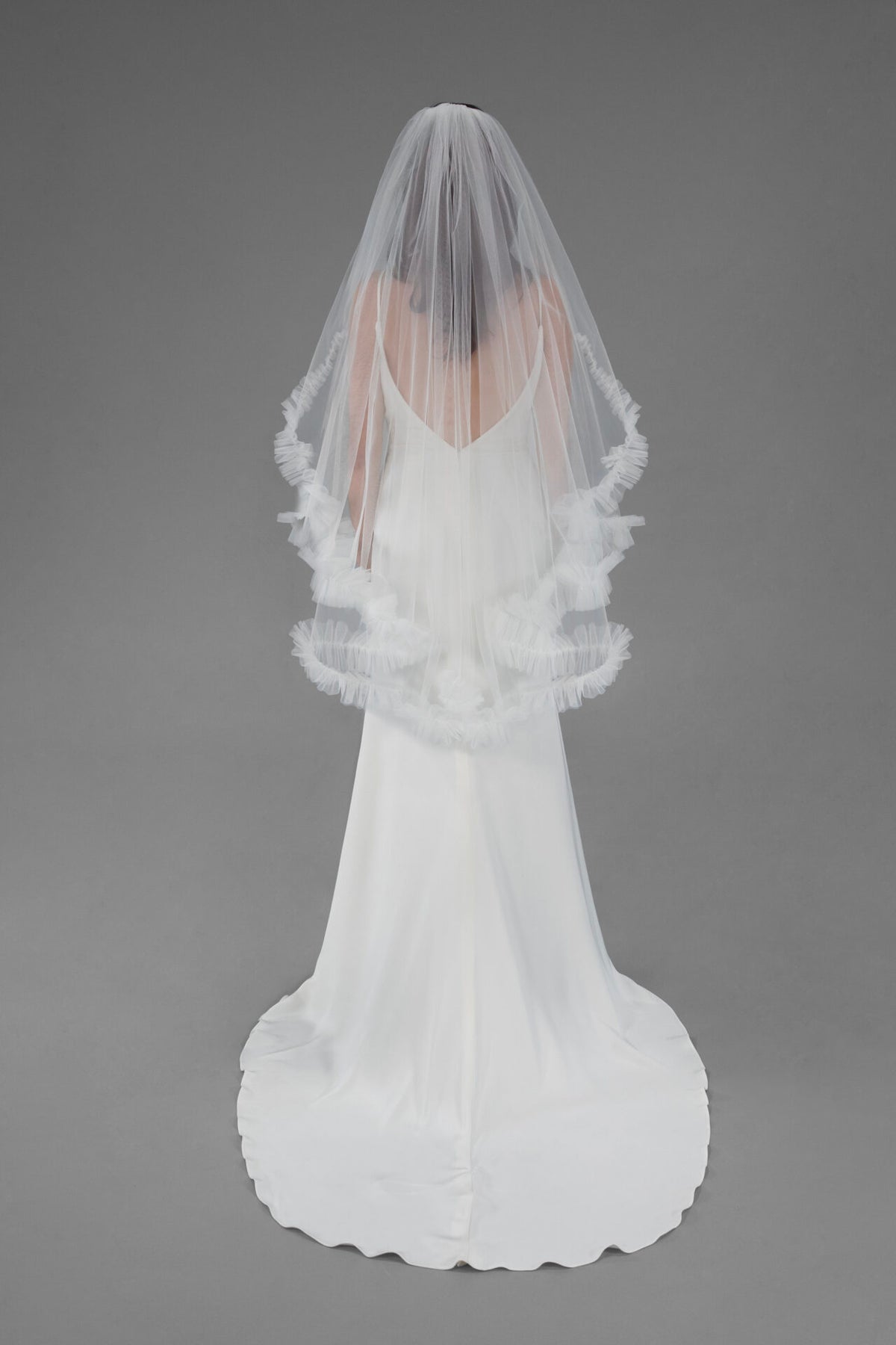 Saoirse Ivory Fingertip Veil