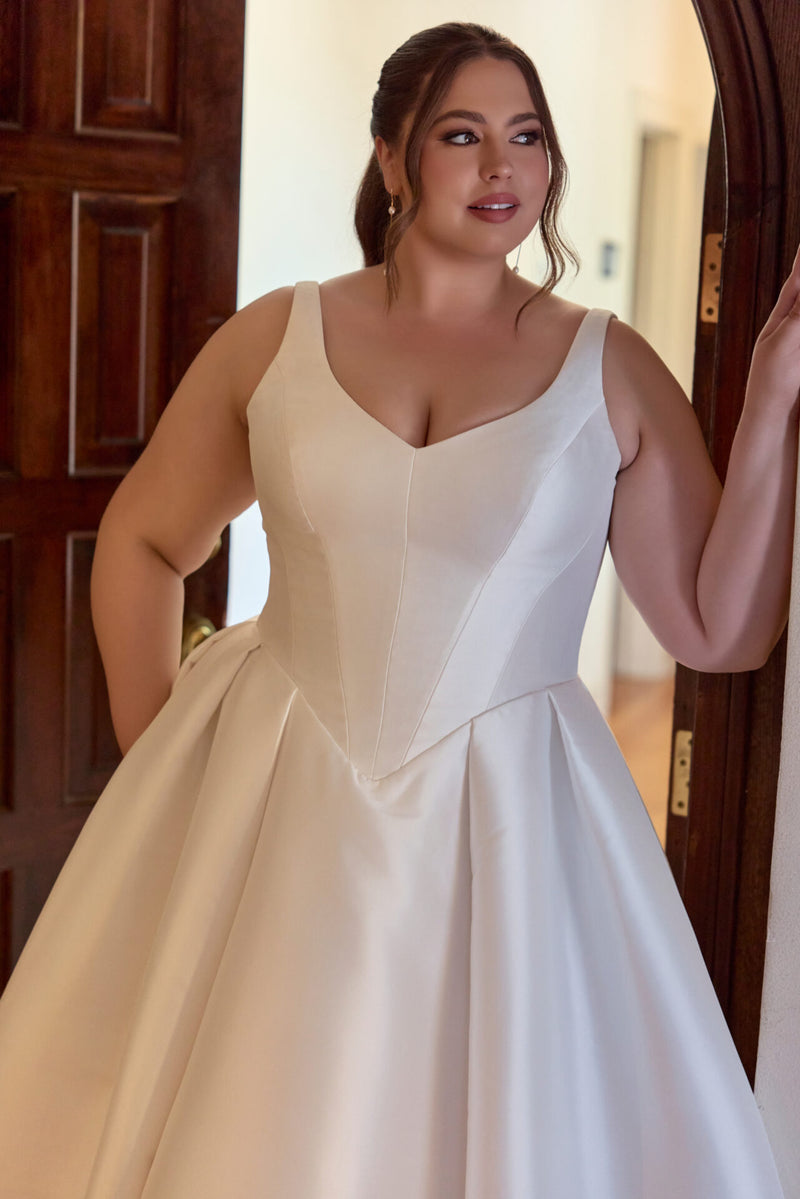 Bonnie - Wedding Gown - Essense