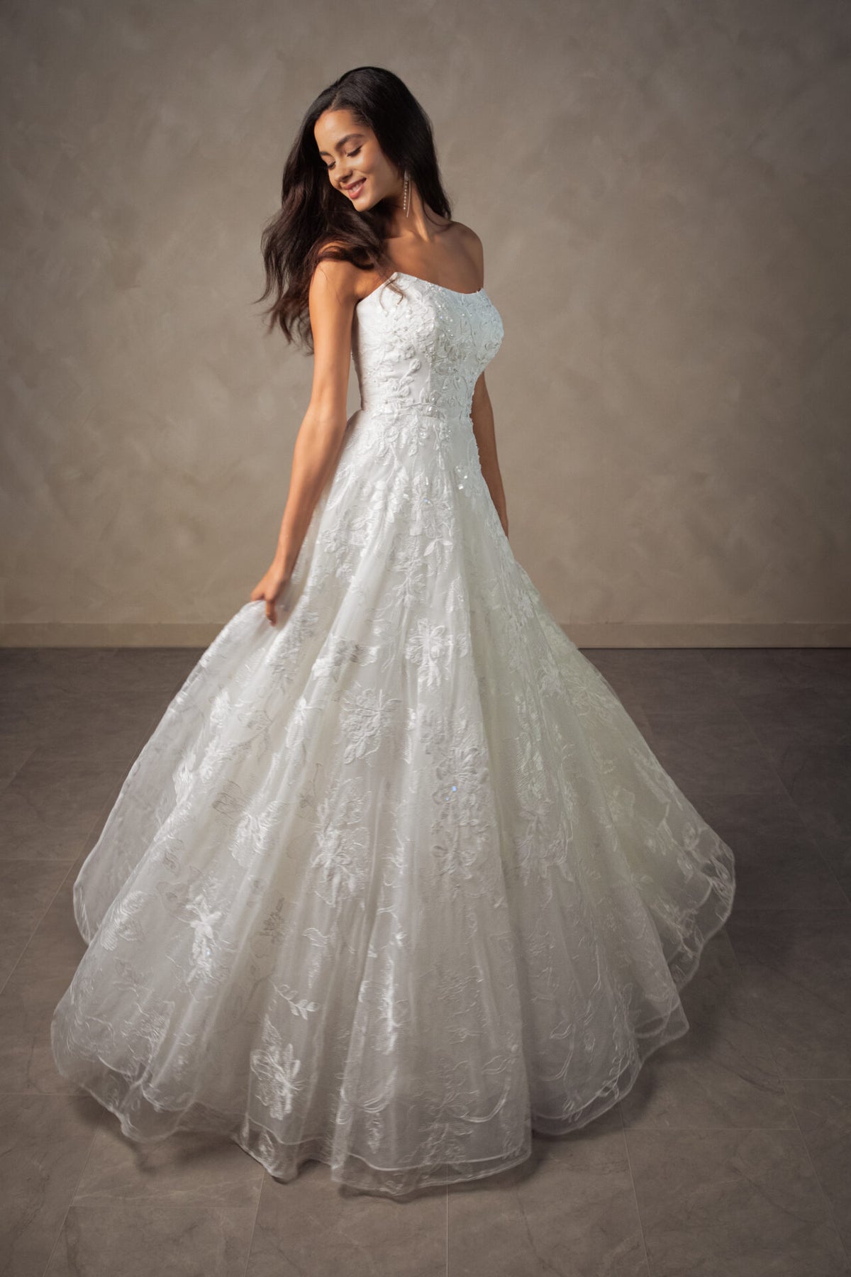 Hunter - Wedding Gown - Essense