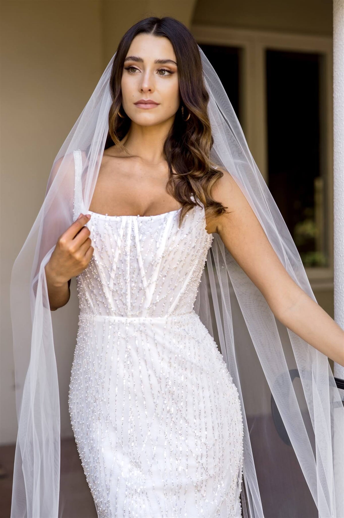 Dame 98inch 1 Tier Scattered Veil