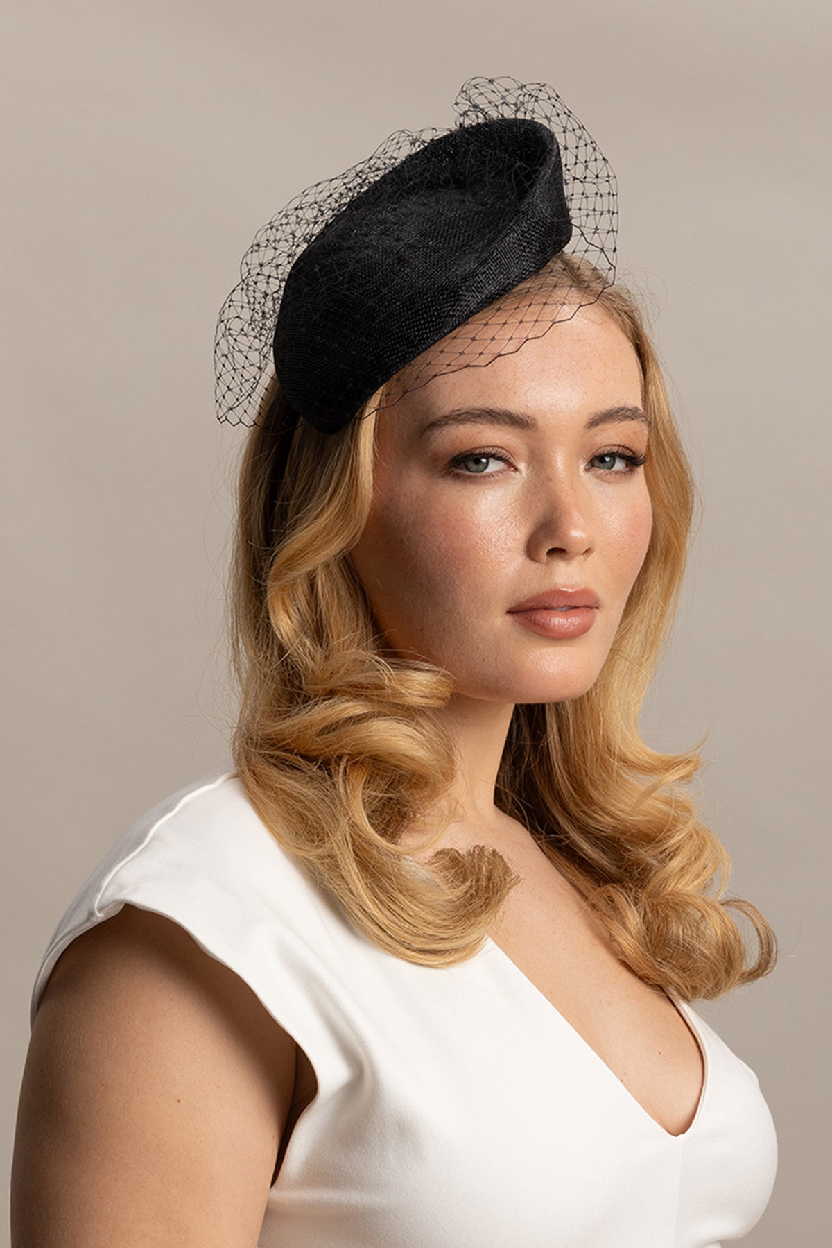 Willow Fascinator Black