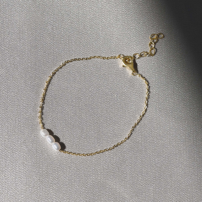 Mini Pearl Bracelet - Gold