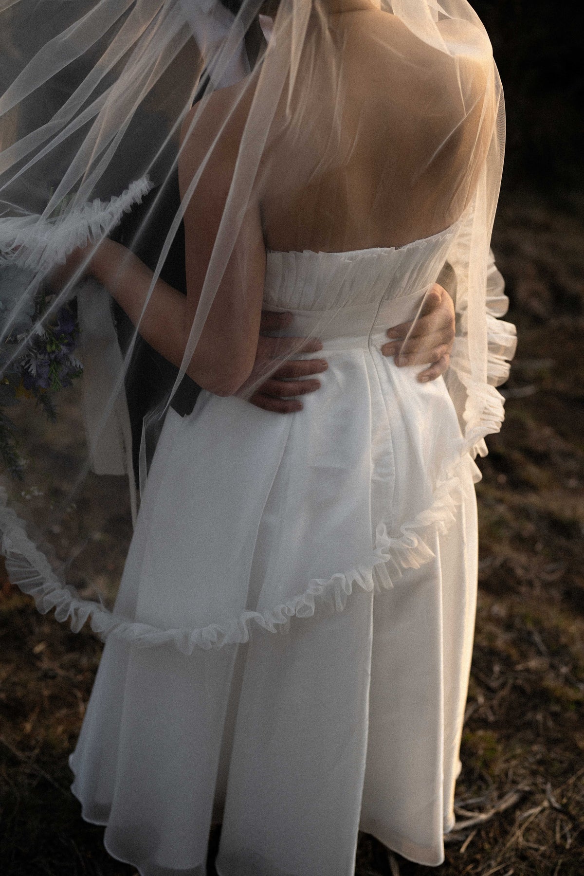 Saoirse Ivory Fingertip Veil