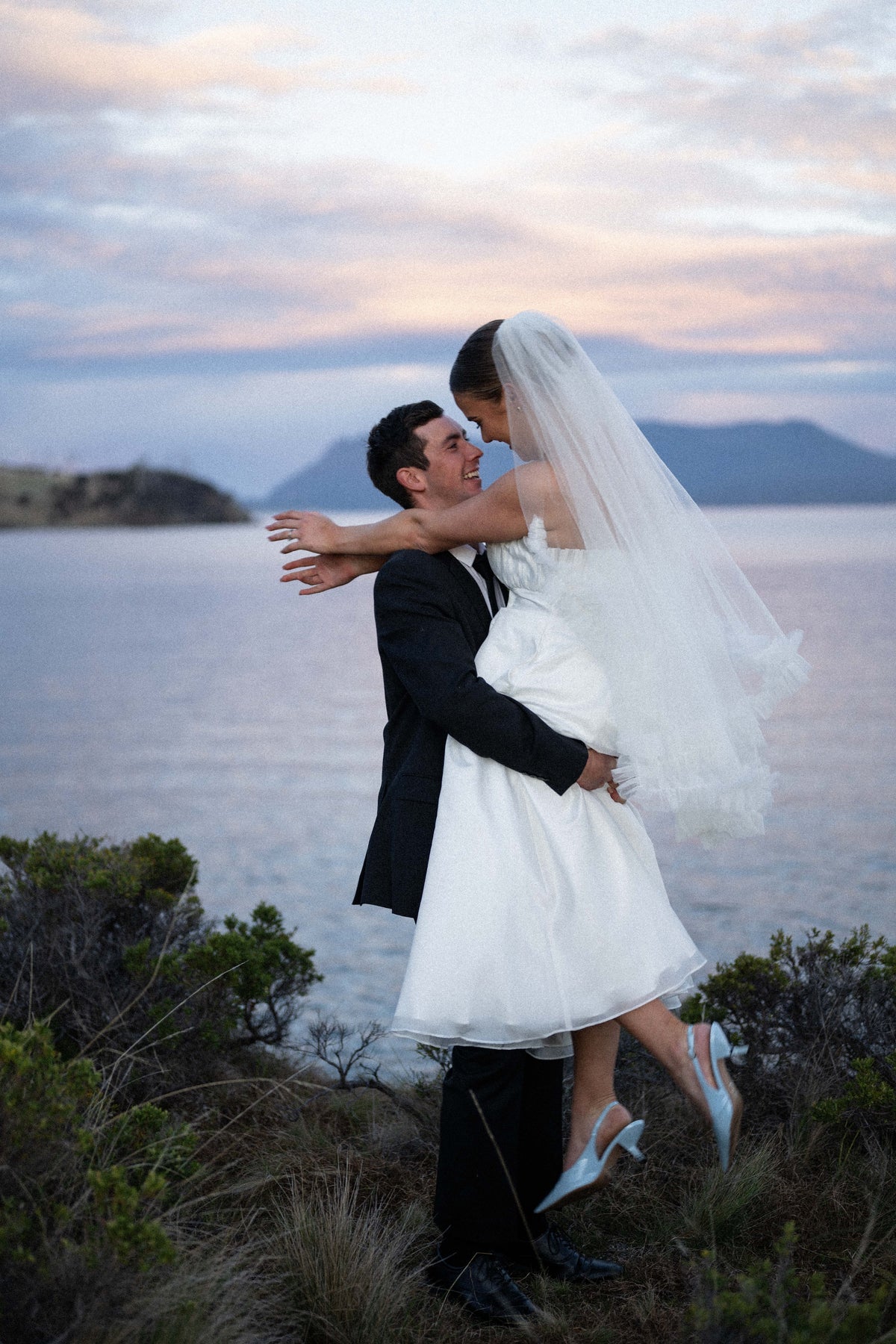 Saoirse Ivory Fingertip Veil