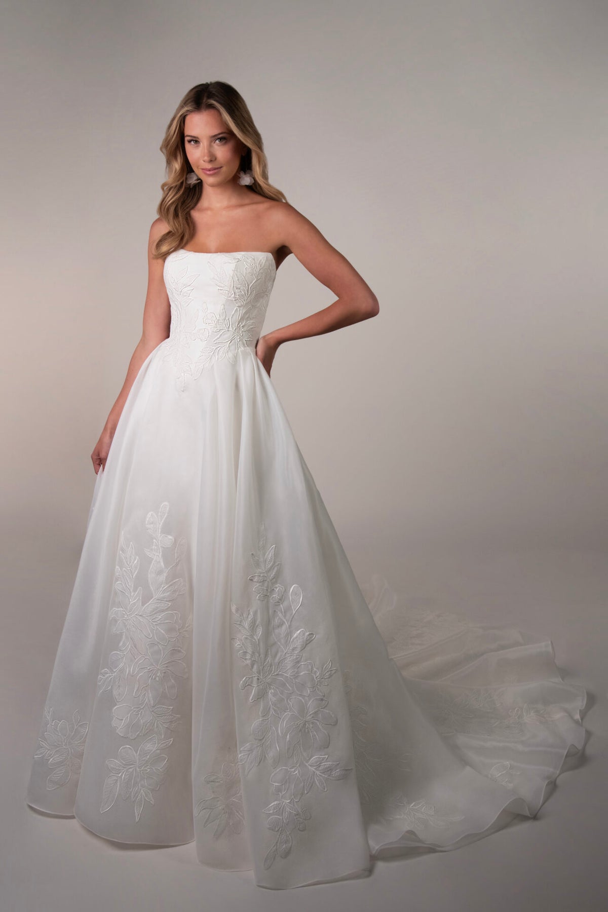 Mavis - Wedding Gown - Stella York
