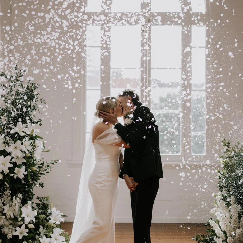Biodegradable Confetti Canons - Circle - Giftware - The Whole Bride