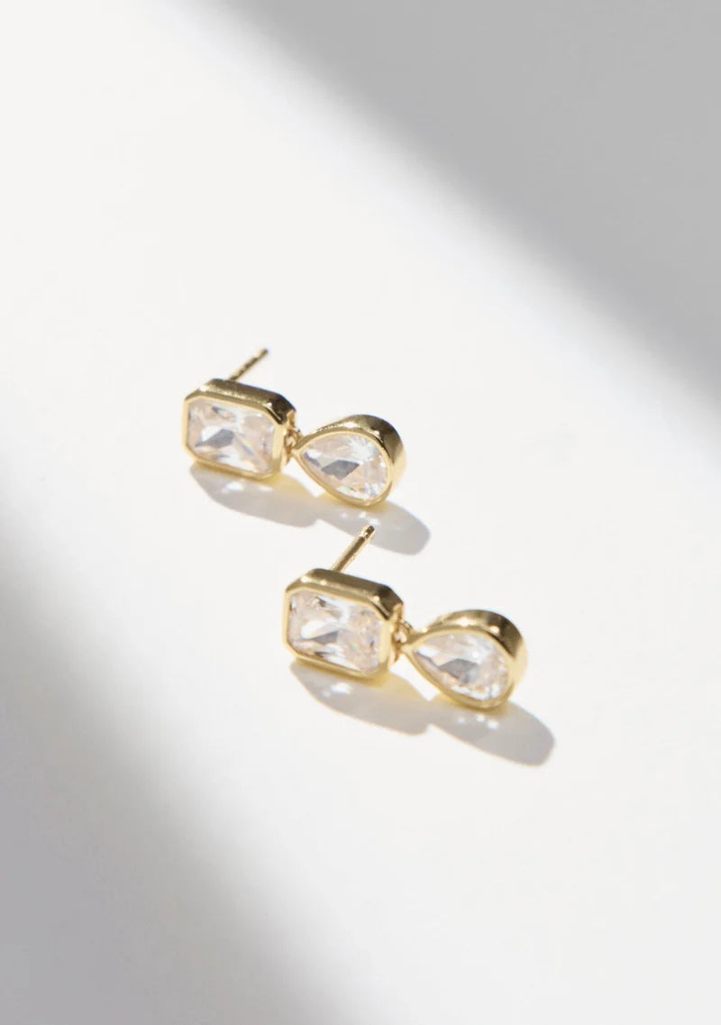 Lineaire Emerald and Pear Drop Earrings - Gold