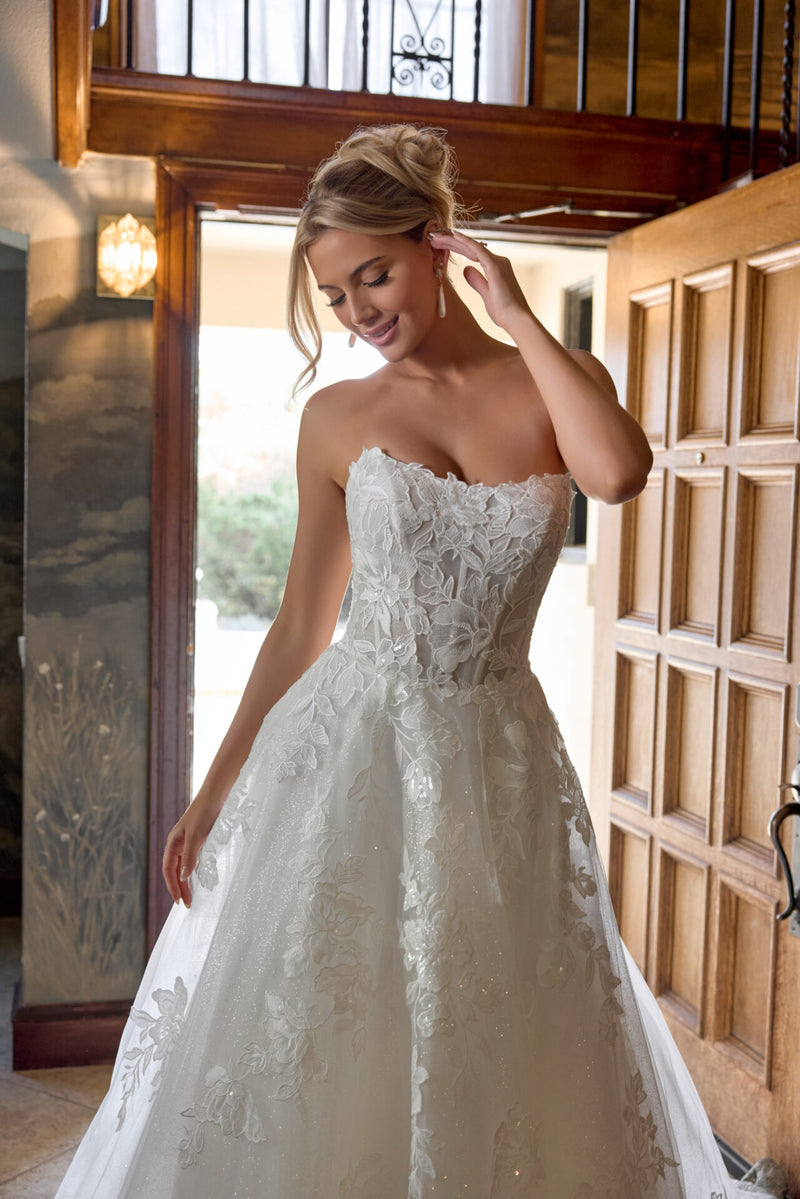 Blumont - Wedding Gown - Essense