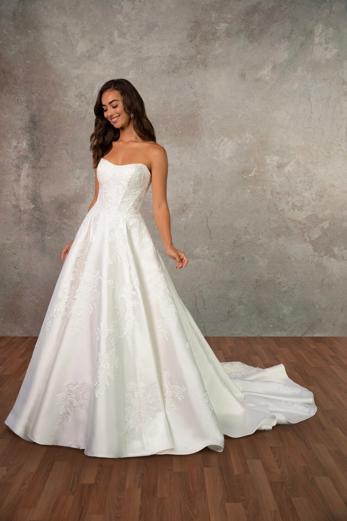 Boomer - Wedding Gown - Essense
