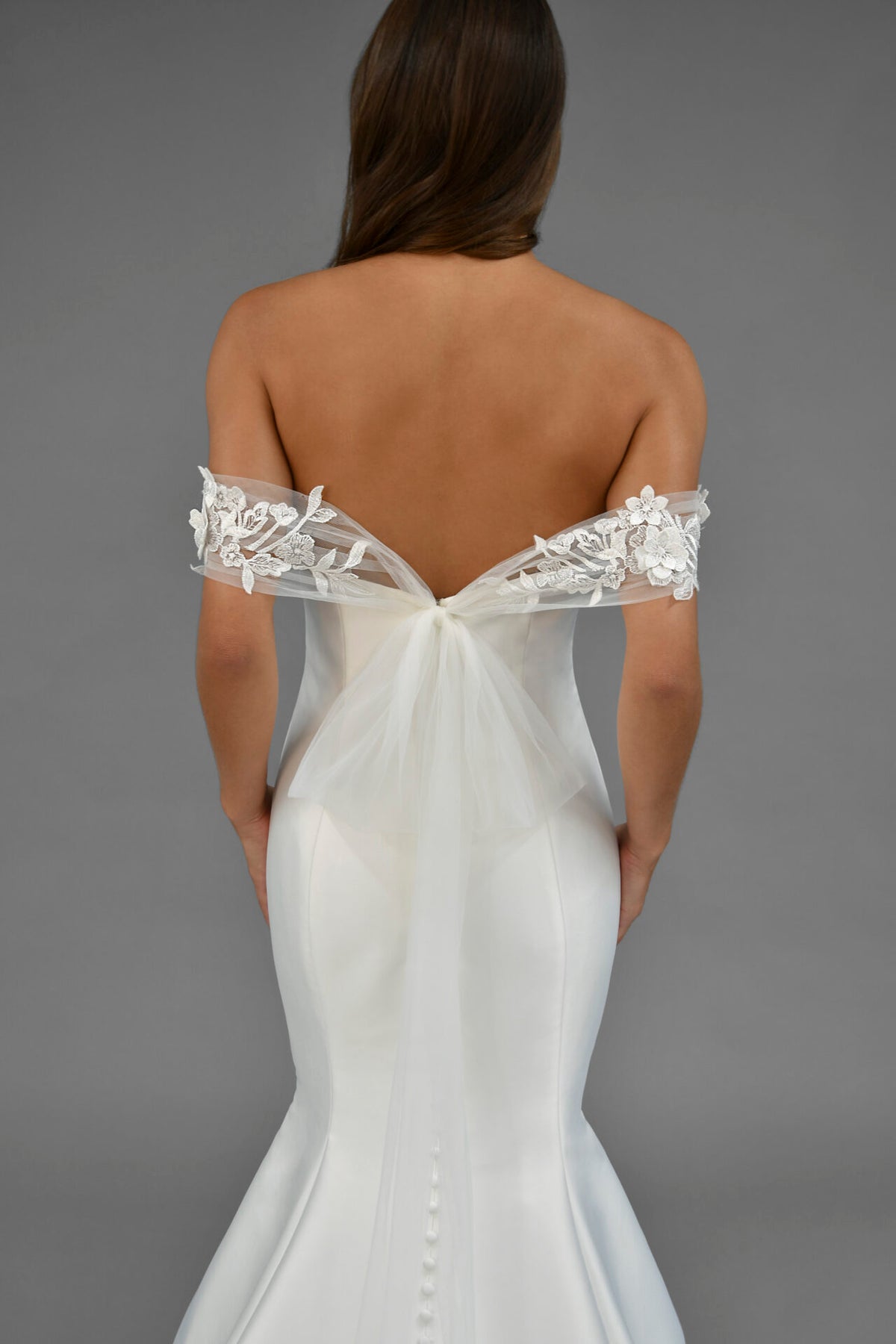 Greta Sleeve & Bow Train - Accessory - Grace and Goddess