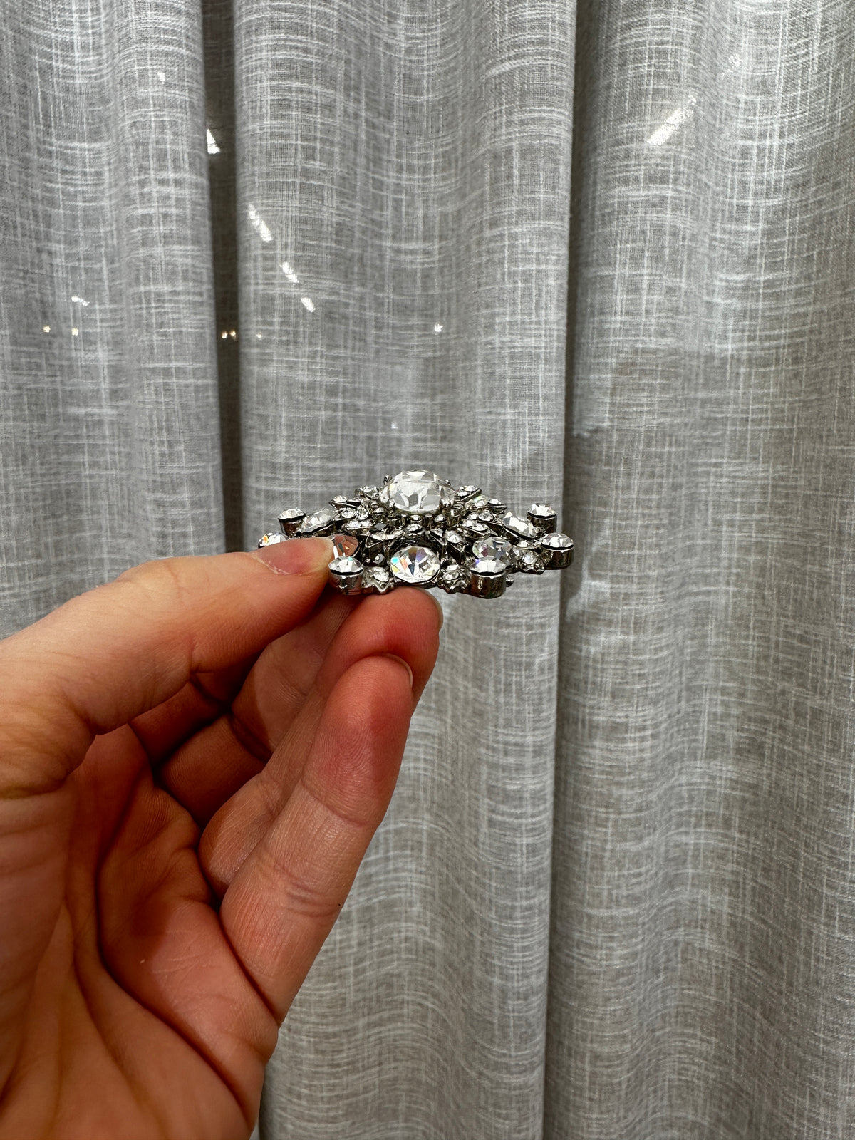 Sparkle Brooch - Accessory - Honey Fawn Boutique