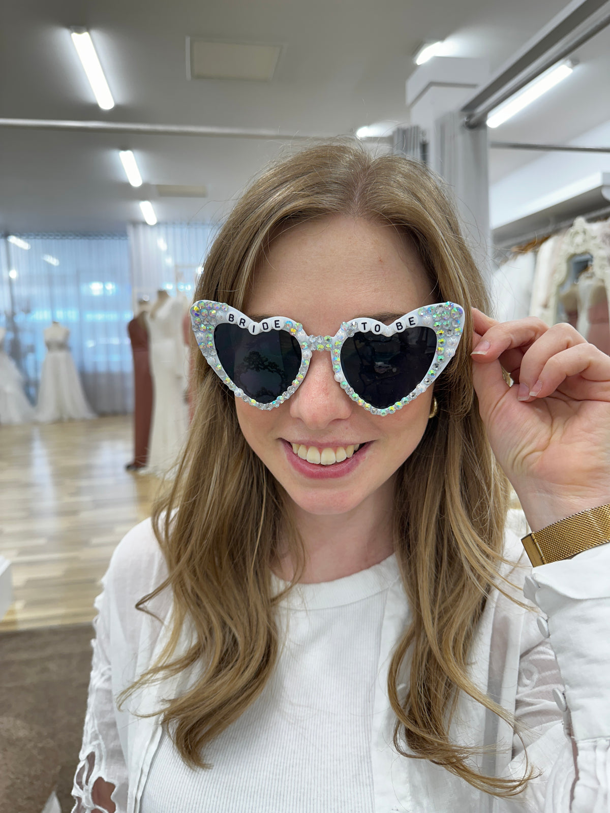 Full Bling Bride to Be Heart Sunglasses - Giftware - Honey Fawn Boutique