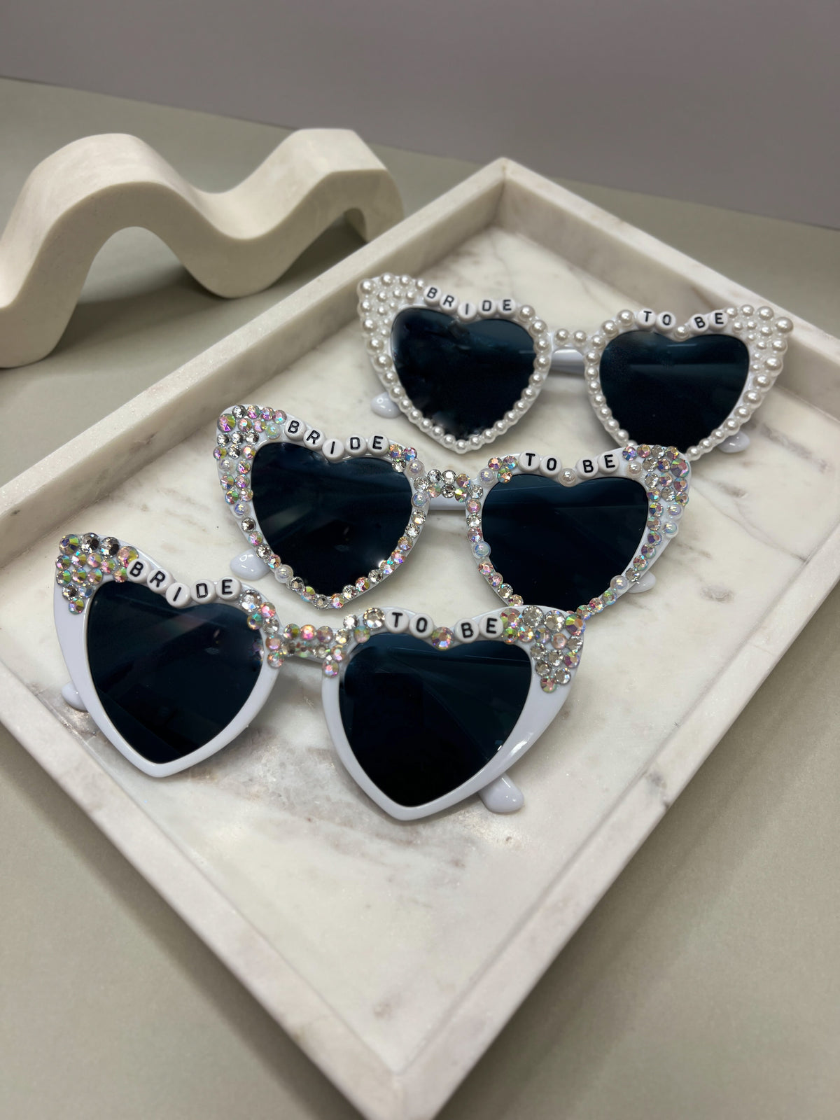 Full Pearl Bride to Be Heart Sunglasses - Giftware - Honey Fawn Boutique