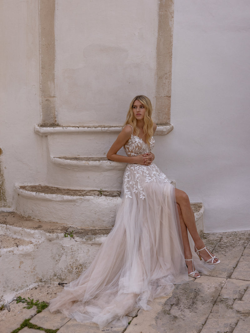 Amir - Wedding Gown - Modeca