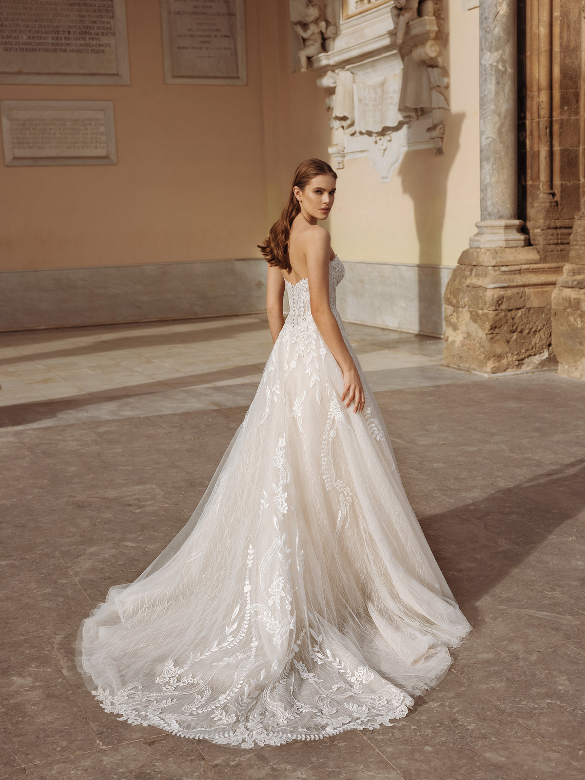 Sascha - Wedding Gown - Modeca