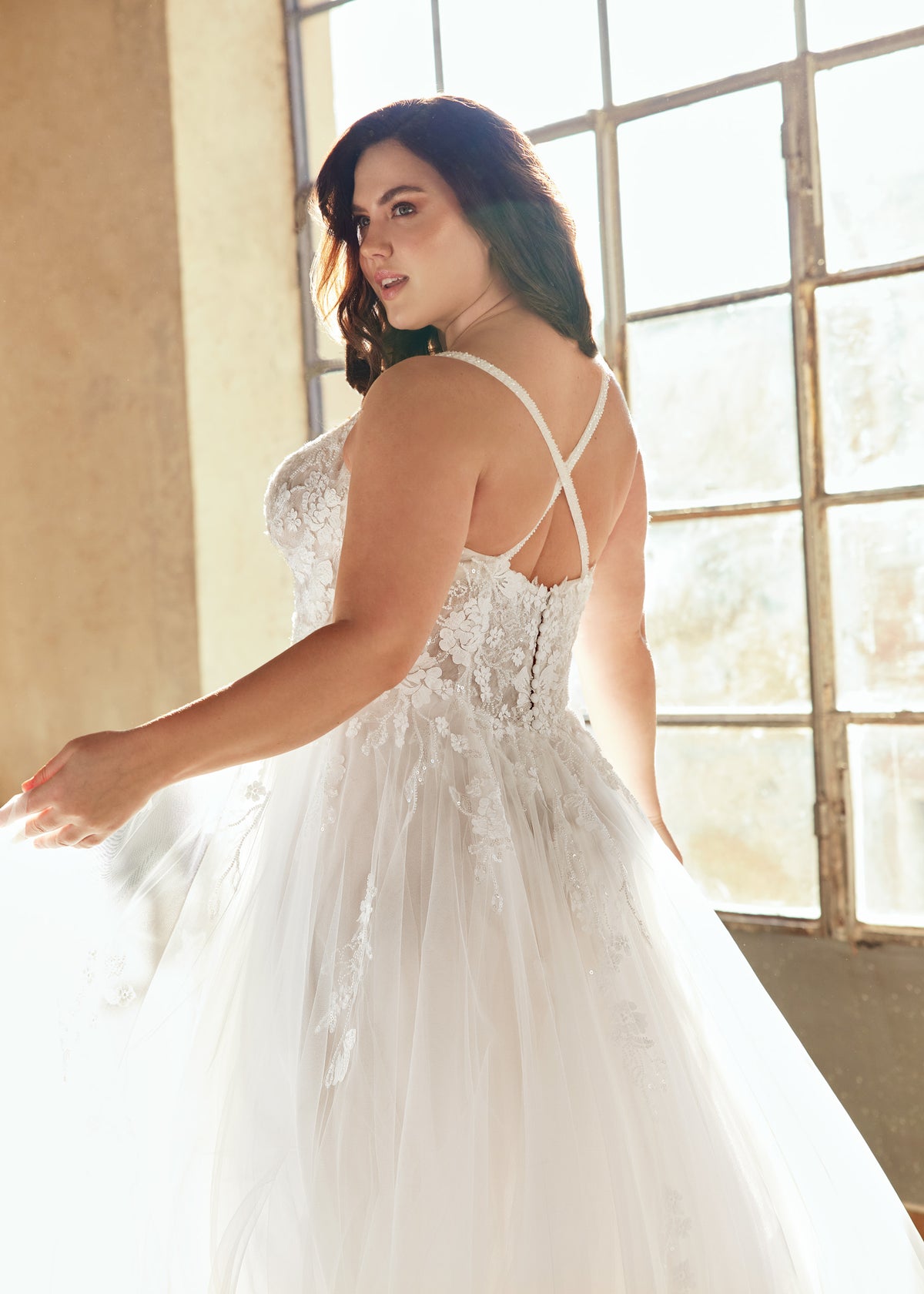Tiffany - Modeca Curves - Wedding Gown - modeca